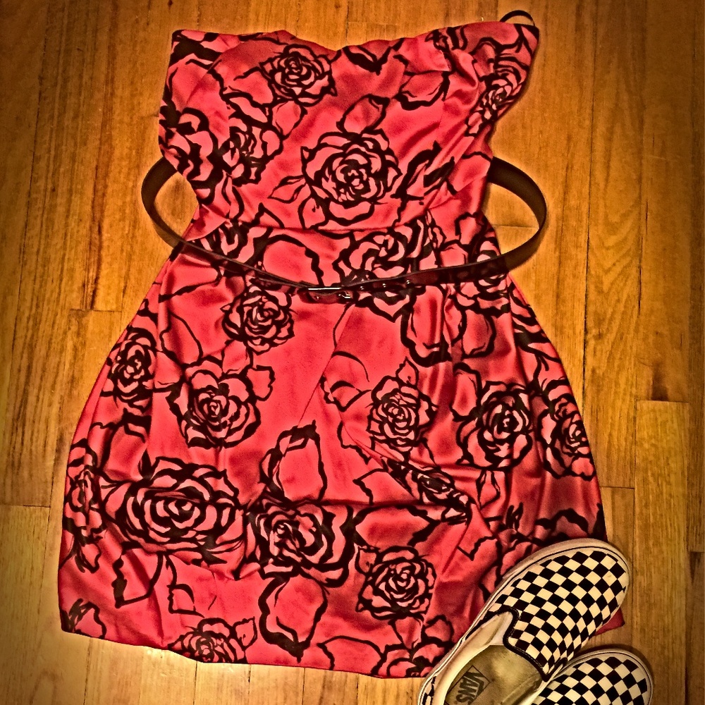 Torrid Strapless Red & Black Rose Dress W/ Pockets